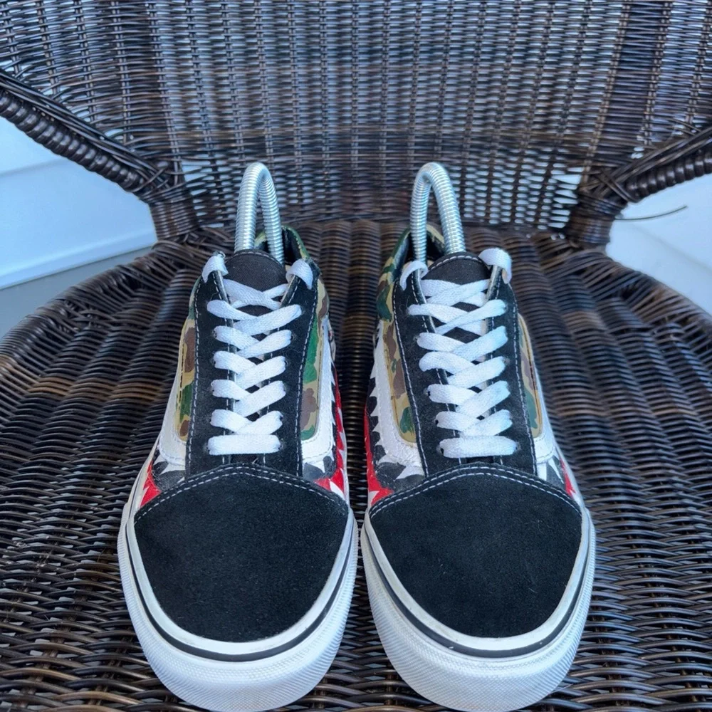 VANS X BAPE Custom Camo Old Skool Shoe/Sneakers 7 men’s or 5.5 women’s - Picture 2 of 9